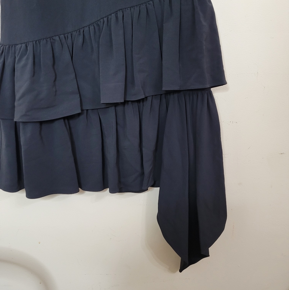 Alexander McQueen leaf crepe asymetrical mini dress NWT size 42 black - Picture 5 of 5